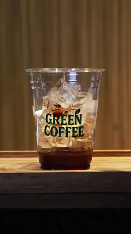 Siempre es buen momento para un café helado.. ¿ya nos visitaste? 🤩 Te esperamos de lunes a domingo en el centro comercial Vía Dorada 📍 #greencoffee #coldlatte #latte #coffeevibes #coffeelover 