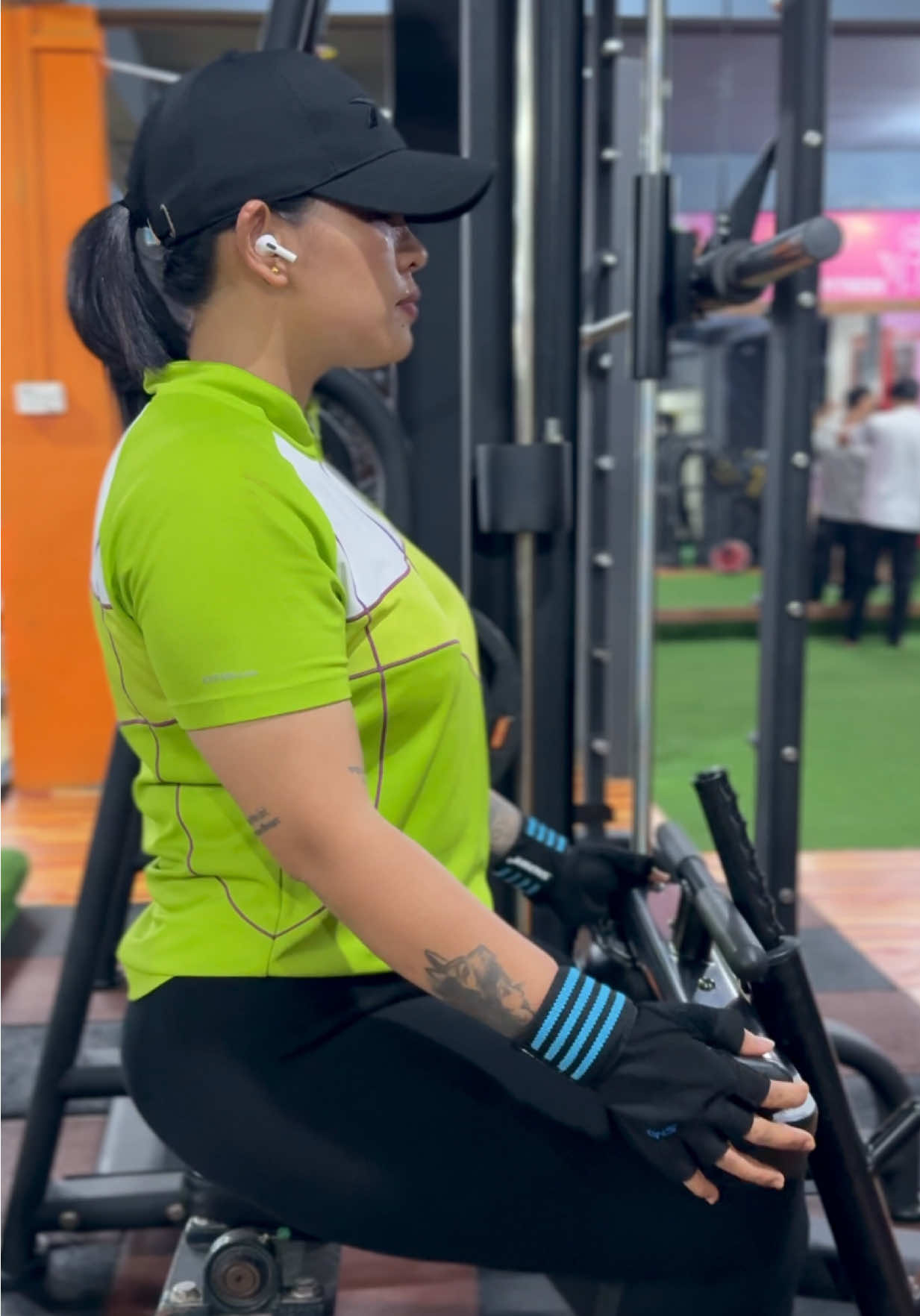 After all my efforts, i end up seeing the moon with blur eyes….. #loveyourself❤️ #beyourself #GymLife #gym #gymlover #foryou #fyp @Royalgymnfitnessbutwal 