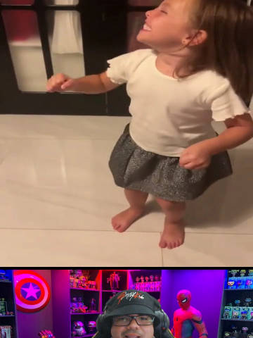Nina bailando pinguino original #motopinguino #funnyvideos😂 #fyp #shorts #viralditiktok 
