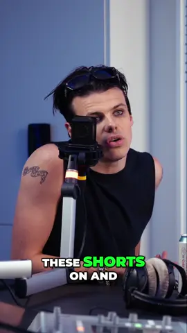 Yungblud gets real about Idols, mental health, toxic traits… and that wild night he partied with Billie Eilish 🖤 No filters, just laughs and truth. #YungBlud #idols #MusicInterview #YungBludArmy