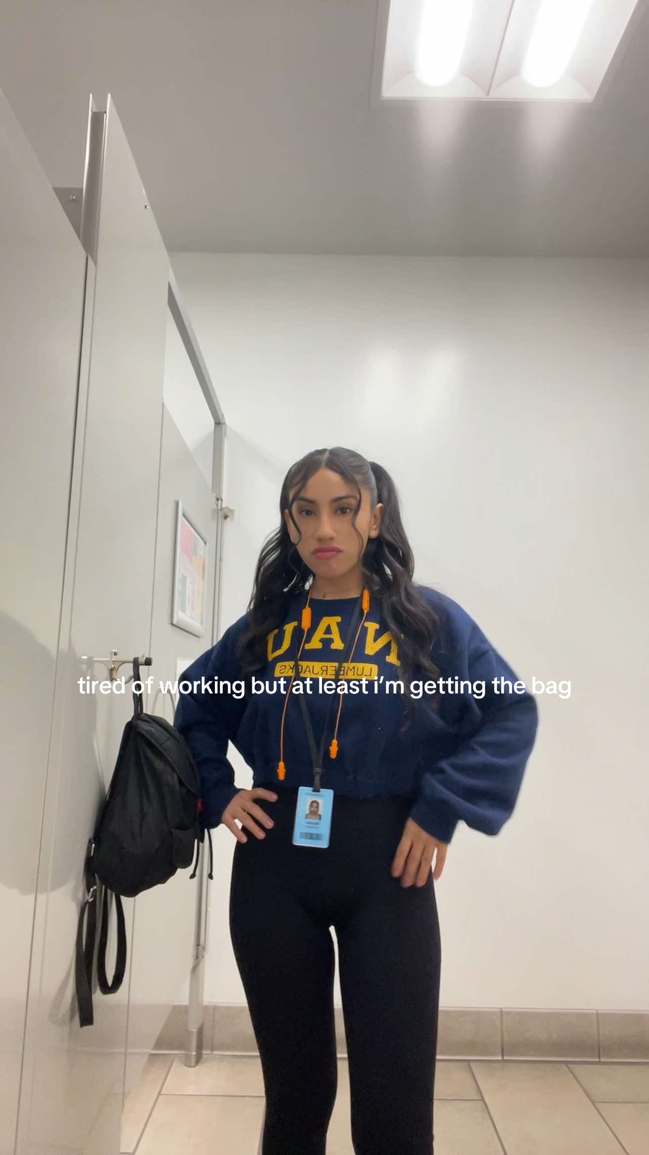 she’s a workerrr #workfit #fypage #fyp #parati #latina #viral #latinacontentcreator #amazonworker #amazonian #arizona #9to5 #worklife #naomi #naomicardenas 