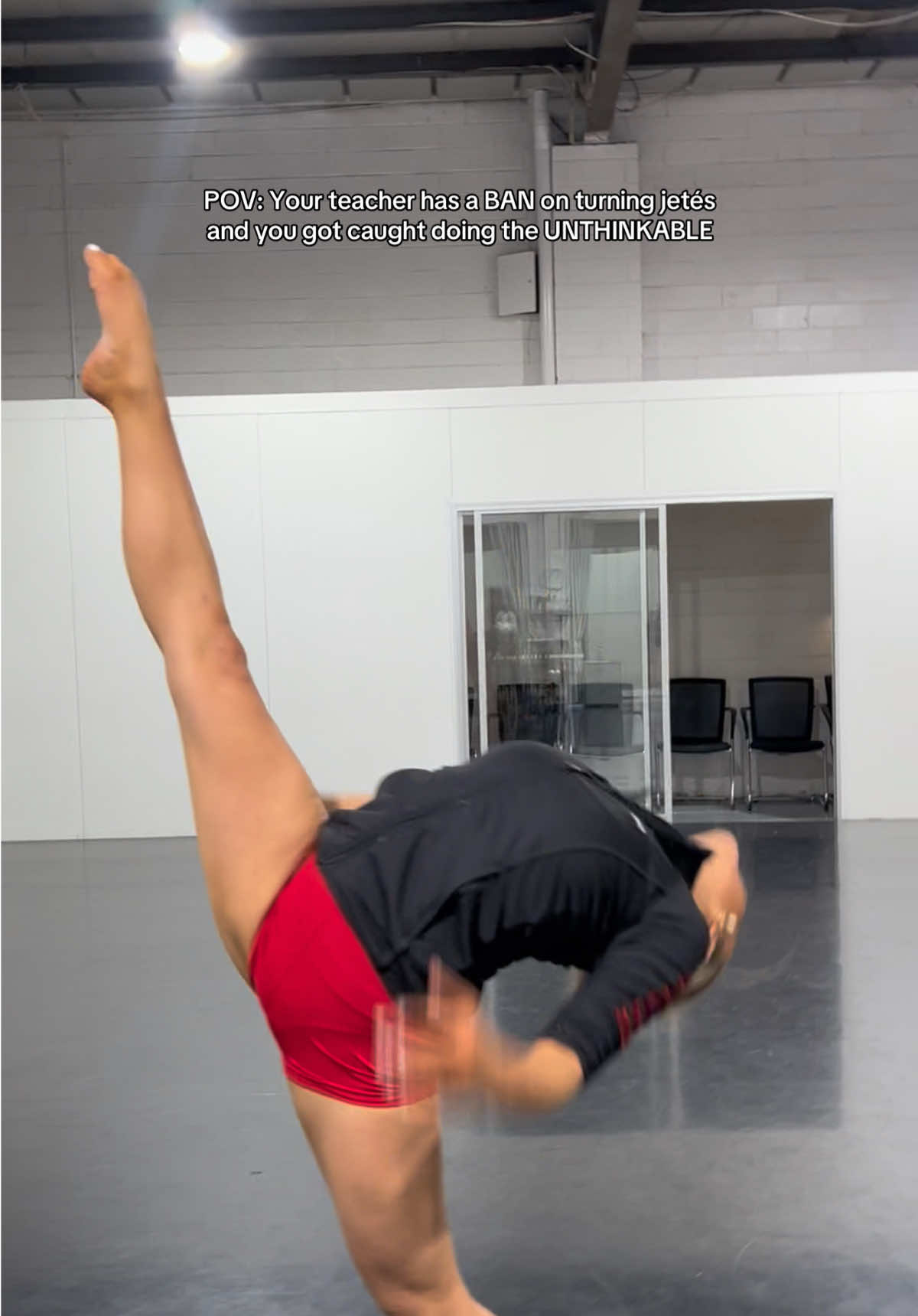 ONE rule and RowBoat broke it 💔⛓️‍💥 #danceprescription #jazztechnqiue #dancers #turns #pirouettes #flexibility #layout #turningjete #fyp 