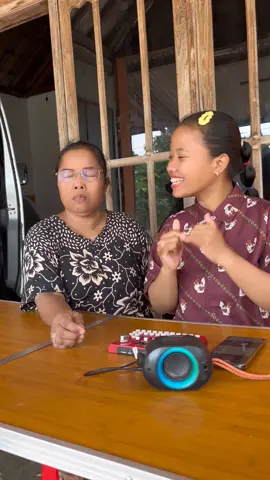 gak ngunu ta @Warung Nuraini #3bersaudara #warungmbaknur 