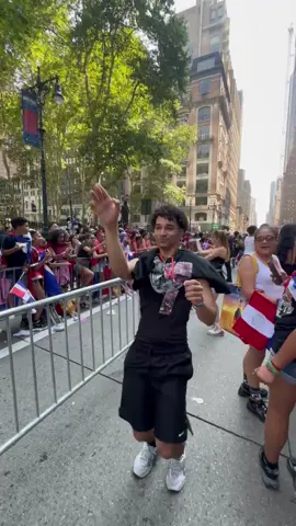 Yo me curo 😂🏃🏻‍♂️#fyp #dominicanparade #fypシ゚viral #paradadominicana #dominicanpapi🌴❣️ 