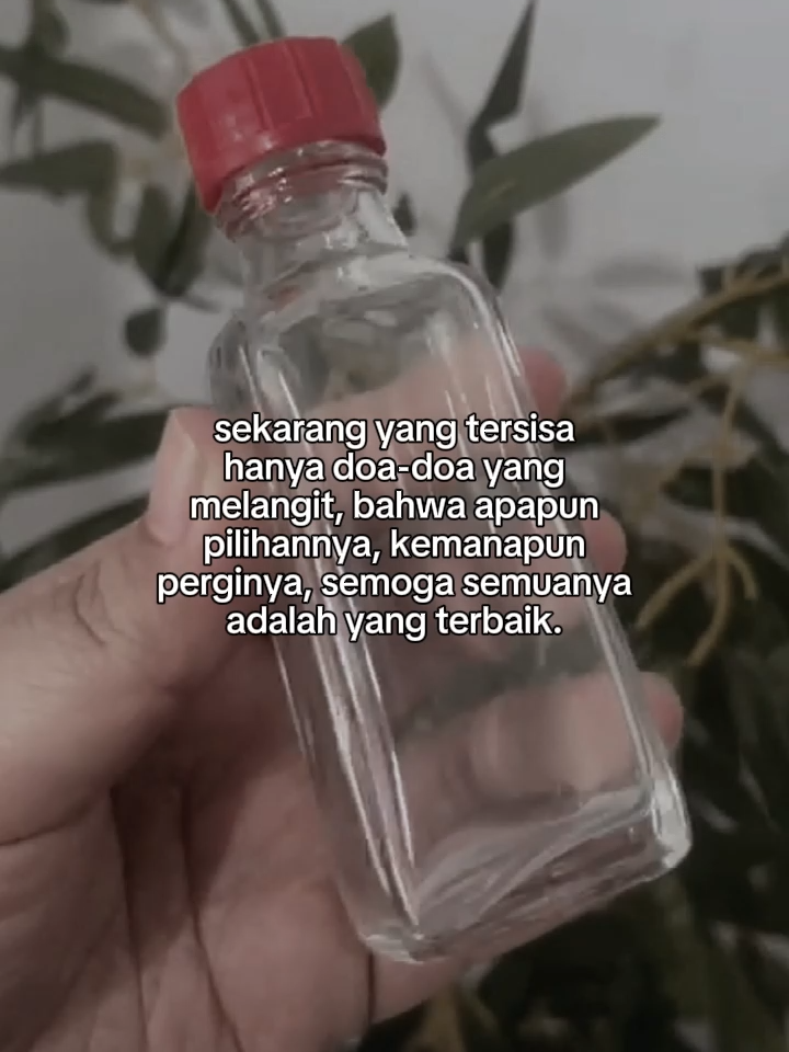 Kadang, yang bisa kita lakukan hanya melepas dengan doa… Semoga apa pun jalannya, selalu berujung pada kebaikan 🤍✨ #DoaTerbaik #Ikhlas #PercayaProses