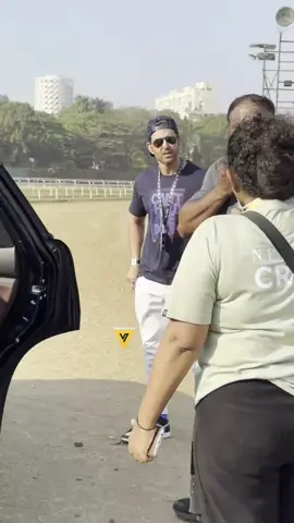 #foryou #foryoupage #viralvideo #bollywood #indainactress #hrithikroshan 
