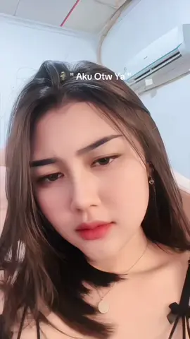 kok otw aja..kata² sayank nya mana😭😭