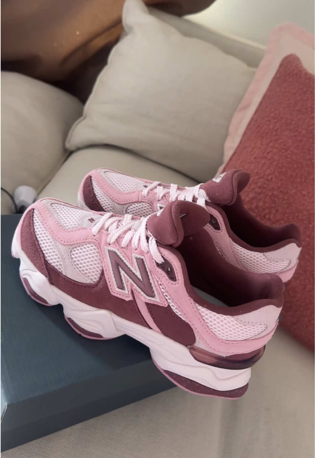 New shoes 👟 #newbalance #9060 #pinkgranite #washedburgandy 