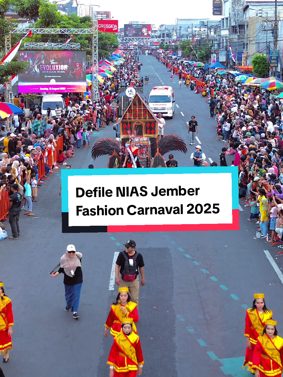 Defile NIAS- Jember Fashion Carnaval 2025 #jemberfashioncarnaval #jfcjember #jfc2025 #jember #jembertiktok 
