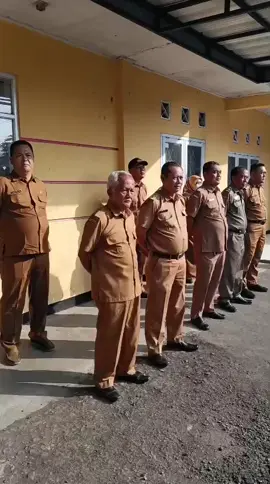 upacara Senin di kec.banjaran