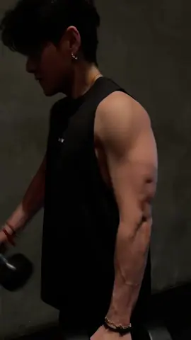 New video of Kim Taehyung ‼️#thv #gym #kimtaehyung #tae 