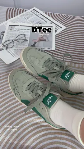 🎁 cho any #giaythethao #giaysneaker #DTee #giaynam #xuhuongtiktok #viral #unboxwithme #thuyunboxdo 