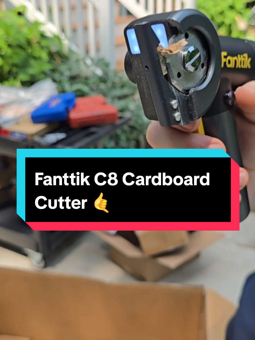 How can they get away with this 🤯 #parentsoftiktok #onlineshopping #cardboard 
