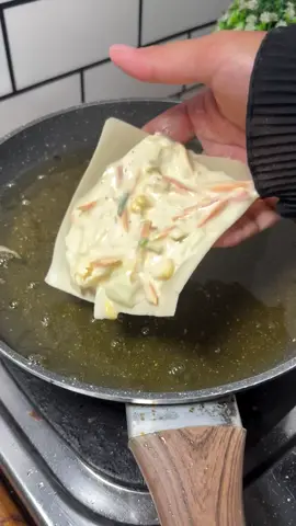 bikin gorengan viral!! follow update masakan kalian! #gorengan #dapur #masakansimple #masakanrumahan #cemilan #foryou #fyp 