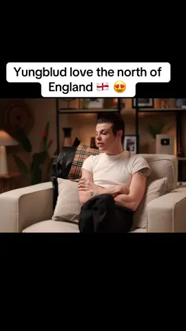 Cold outside warm inside 😭😂 #yungblud #viral #fouryou #capcut_edit #fyp 