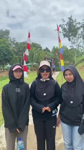 pergi keriam melanis bersama anak-anak dan  satgas TNI didusun panga Bintawa#untanpontianakkalimantanbarat #fyppppppppppppppppppppppp #entikong_perbatasan_indonesia_malysia #KKM #perbatasan 