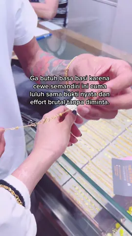 Kuakui dia tidak banyak omong, dan hubungan jalan 2bulan dia udah mengusahakan tanpa aku harus mengemis 🥹🥰😘, tidak perlu banyak bicara dan banyak janji manis, tapi bukti nyata.matursuwun geh sayang🫶@DvA #taiwan🇹🇼 #fypシ゚ #fyp #effort #alhamdulillah #trenggalek24jam 