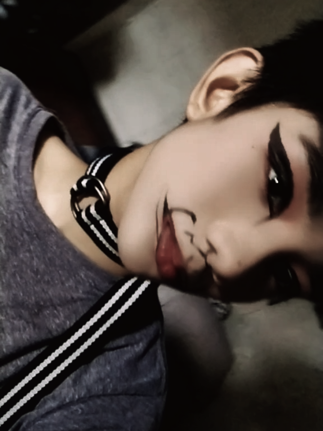 i could be Mom (unless you wanna be dad) #goth #emo #ji #makeup #makeuptok #gothtok 