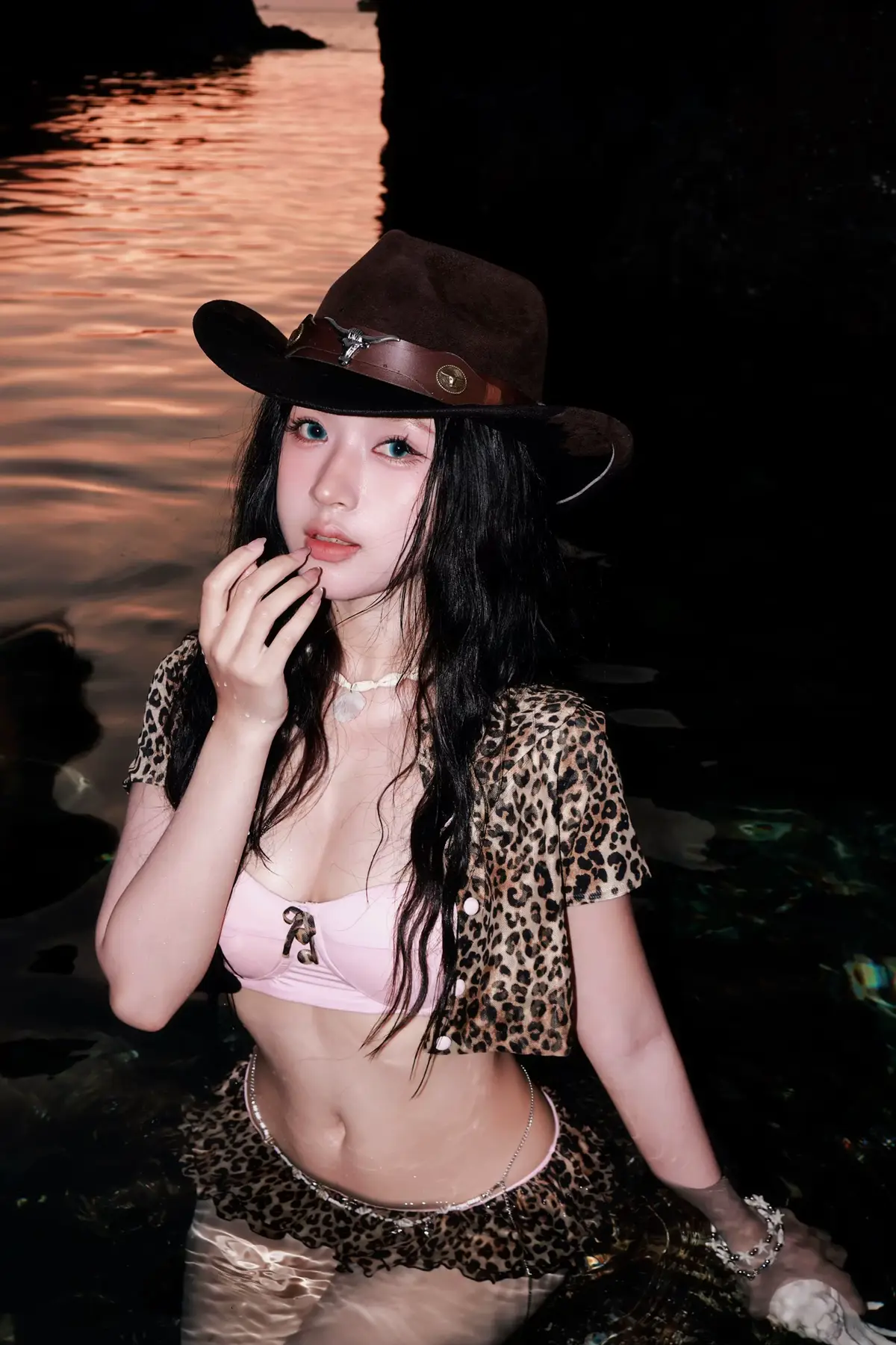 📸 tui  Photo model: @Minh Cường    Đi lúc 4h sáng thì phải có ảnh đẹp thoai 🤪 #reviewdaophuquy #daophuquy #khesungsuongdaophuquy #ganhhangdaophuquy  