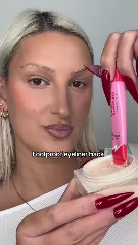 What are we thinking about this one? Elite or 👎🏽 #glamraider #makeup #eyeprimer #liquidliner #makeuphack 