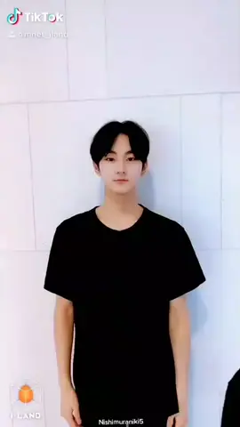 ekspresi nunu lucu banget🤏🏻😻 #iland #enhypen #heeseung #jay #jake #sunghoon #sunoo #jungwon #niki @i_land_official22 @enhypen (aku nyolong video nya di akun i-land yang aku tag) 