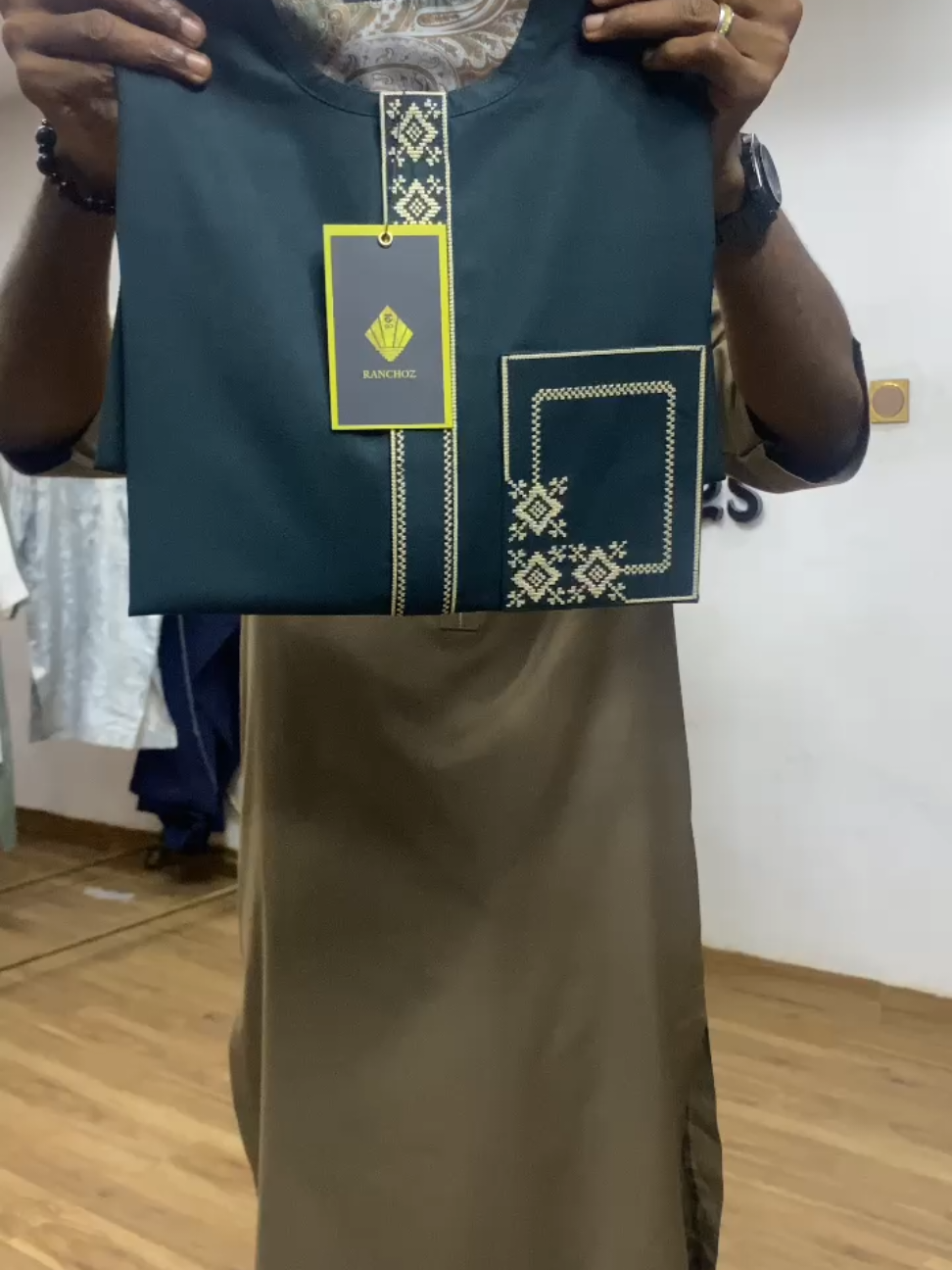 Ranchozcouture Kaftan With Monogram Design  For inquiries and orders 👇 Send a DM on WhatsApp +2348166720706 #kaftanstyle #kaftandesign #kaftanstyleformen #kaftandesign #monogramdesign 