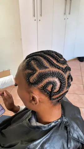 Bald braids || Based in Pretoria, Arcadia (Gauteng) || Contact on bio || WhatsApp to book appointment || Also available for housecalls