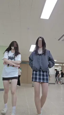 짧은 치마를 입고 #챌린지 #학교 #고딩 #09 #추천 #가오챌린지 #가오 #건방떨어도되잖아 
