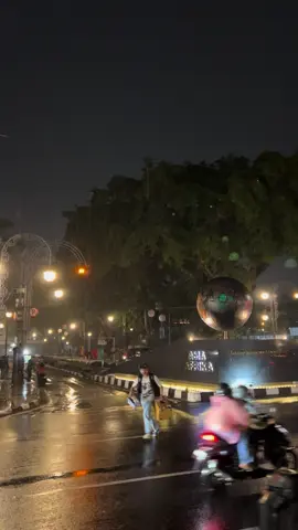 Kenapa Bandung ? #bandung #asiaafrikabandung #bandunghits #bandungaesthetic #bandungkuliner #fyp #foryoupage #xyzabc #viral 