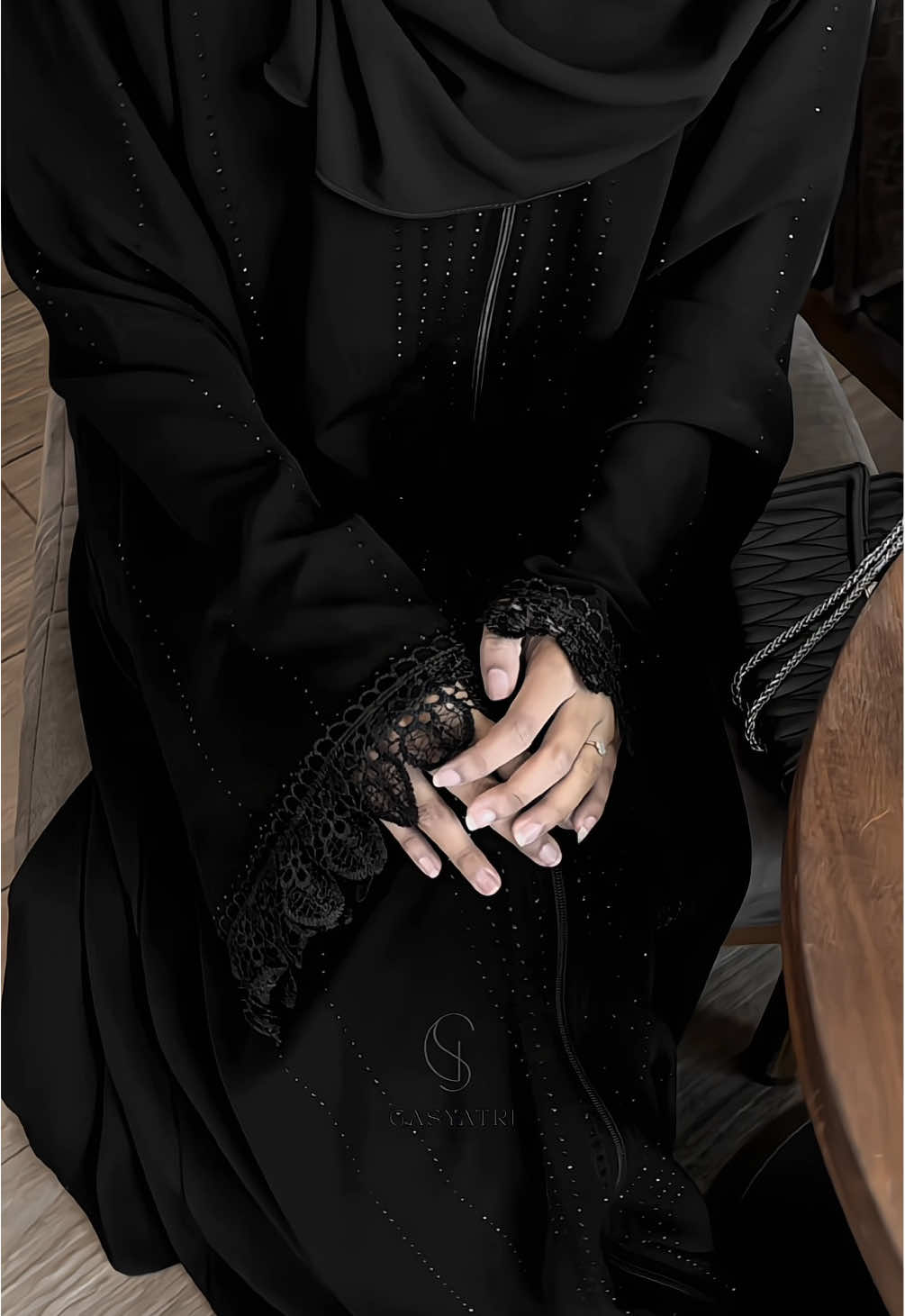 Kalian beli abaya buat dipake kemana? kalau minsya buat check outfit keluar🤭✨ #foryoupage #abayastyle #fyp #abayahitam #fitchecks 