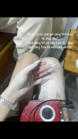 ai bước ra lẹ lên😤#nail #helennailq5 #helennailquan5 #nailquan5 #nailgiáhạtdẻ #naildep 