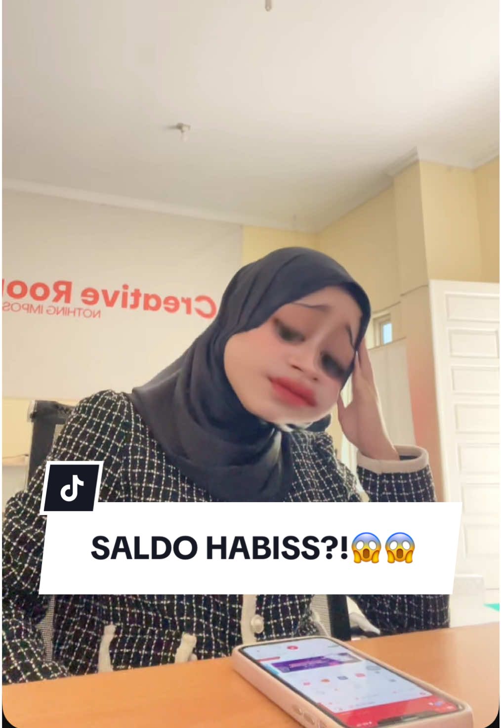 Self reward berujung saldo sisa 2000😭😭 #fyp #4u #genz #worklife #workhumor #funny #adaku 