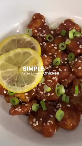 A simple Asian lemon chicken recipe 🙌🏾 Ingredients: • 1 chicken breast fillet • 2 tbsp cornflour (1tsp for the sauce) • 1tbsp brown sugar • 1tsp garlic and ginger paste • 1tsp lemon juice • 1tbsp soy sauce • 1tsp distilled malt vinegar (or white vinegar) • 1tsp chicken seasoning (or all purpose seasoning) • 2tbsp water • 1 lemon • Oil To decorate: • Sesame seeds • Finely chopped spring onions • 1 or 2 Lemon slice(s) #lemonchicken #tastyrecipes #asianstyle #cookingathome #homecooking #fakeaway