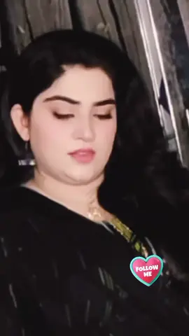 #duet with @Ashu Butt #سنگت_ویڈیو_وائرل_کریسو_آپ_ہیں🥀🌼🙈✨🎇 