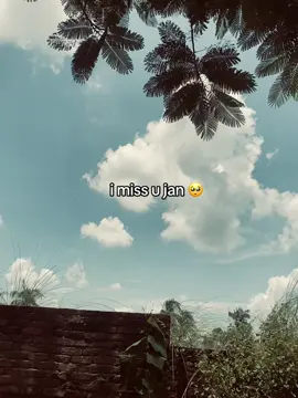miss u 🥺🥺#fyp #viral #caption #song #uy 