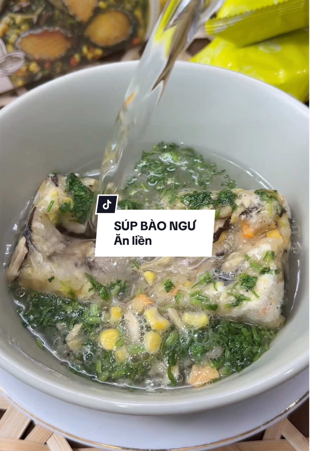 Súp bào ngư ăn liền mà có bào ngư thiệcc luôn đó nha #supbaongu #vinam #xuhuong #anvat #food 