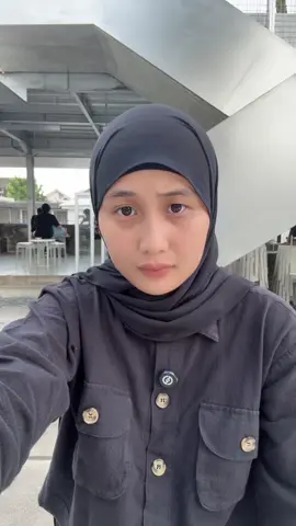 ini udh aku coba Translate yah biar lebih memahami dan menghargai 🫶🏻
