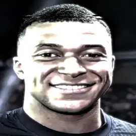 Bro was scary in 2022 ... inspired by: @𝐊𝐢𝐫𝐤𝐨𝐳𝟕 🐊 #kylianmbappé #mbappe #fyp #viral #viraliza 