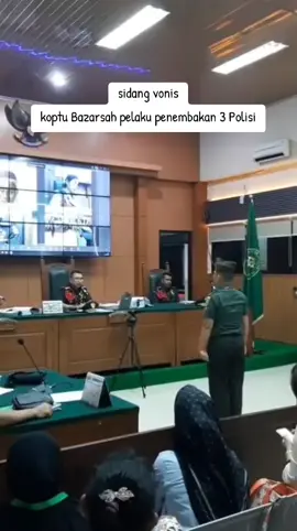 Pengadilan Militer I-04 Palembang Sumsel menjatuhkan pidana mati kepada terdakwa Kopral Dua (Kopda) Bazarsah dalam kasus penembakan tiga polisi di lokasi judi sabung ayam, Kabupaten Way Kanan, Lampung. Putusan tersebut dibacakan Ketua Majelis Hakim Kolonel Chk Fredy Ferdian Isnartanto, Senin 11/8/2025 Majelis hakim menyatakan terdakwa terbukti secara sah dan meyakinkan bersalah melakukan perbuatan tindak pidana sesuai Pasal 338 KUHP tentang pembunuhan, Undang-Undang Darurat Nomor 12 Tahun 1951 tentang Kepemilikan Senjata Secara Ilegal, serta Pasal 303 KUHP tentang perjudian,  Majelis Hakim menjatuhkan hukuman 