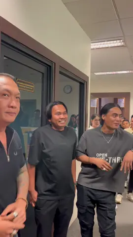 Detik2 Yoga Noker ketemu @CHARLYVANHOUTENT 