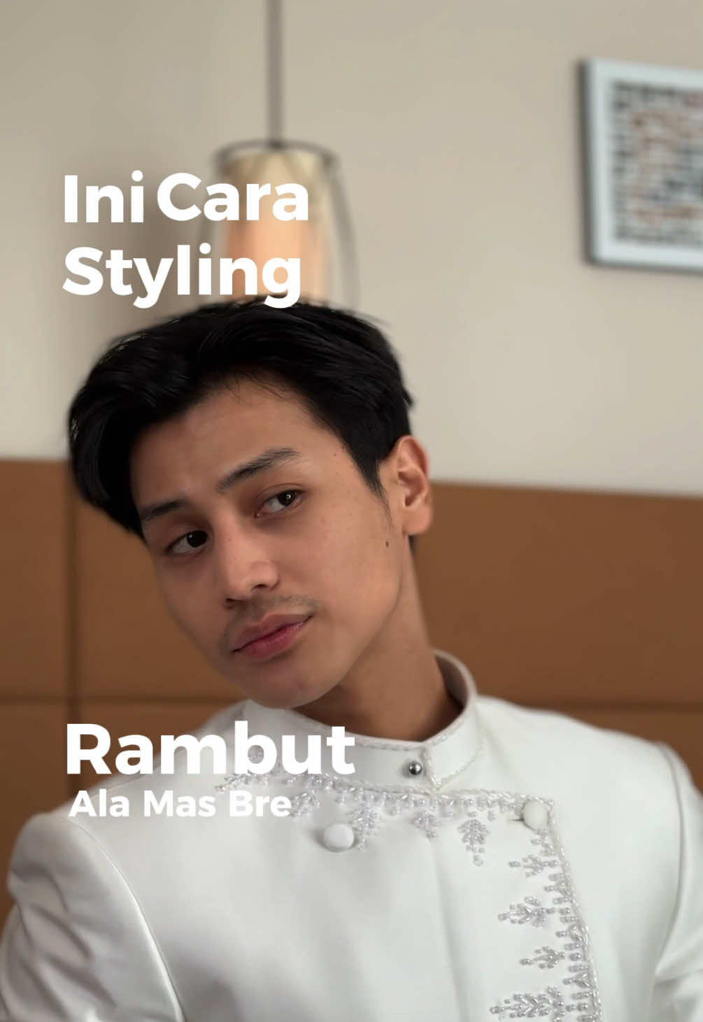 Replying to @nuttela💃🏻 Cara styling rambut di nikahan mas bre dan mba yaya 😎 Gampang banget pake kahf pomade Matte Dapper sekali pake tahan dari awal akad sampe beres resepsi 12 jam lebih strong hold dengan hasil yang natural look Bro 🤩 Buruan jadi mas bre cuman dengan 30ribuan aja 🔥 #kahf #kahfpomade #pomade #minyakrambut #pomade1 