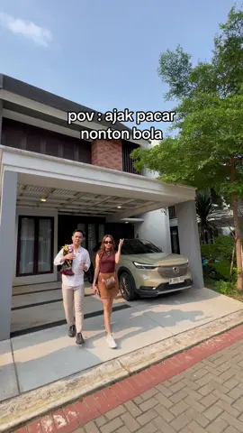 pertama kali ajak claura nonton di JIS