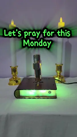 let's pray for this Monday #prayer