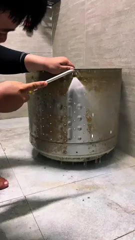 Đừng mong áo quần sạch sẽ khi máy giặt của mình đang sử dụng bị bám cặn bụi bẩn như thế này ! #dienlanh #dienlanhminhhuong #nghedienlanh #vesinhmaylanh #vesinhmaygiat #nghenghiepcuatoi #xuhuongtiktok 