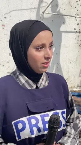 ⁨	⁨	#وأنا أتحدث عن استشهاد أنس الشريف، خذلتني الكلمات خانني الصوت، وسبقَتني الدموع لكن زميلتي نظرت إليّ وقالت (كمّلي انتي أقوى من هيك لازم نوصل صوتنا للعالم)😭💔 #انس_الشريف_شهيد #الصحافة_ليست_جريمة  #الصحفية_أسيل_مطر⁩⁩