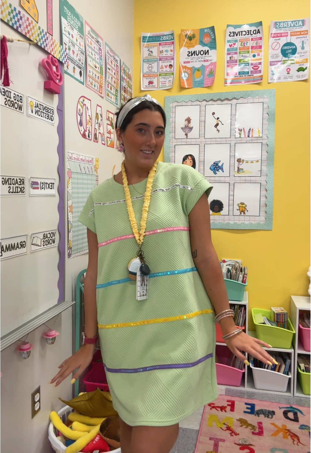 love a sparkly colorful fit🤩 #teacheroutfit #teacherootd #teacherdress #OOTD #teachersoftiktok 