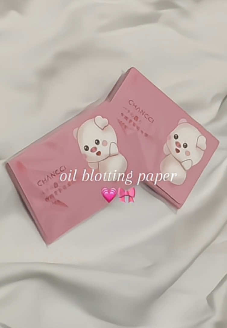 Say bye bye to oily skin and hello to freshness! Get this for an affordable price and get 100pcs blotting papers 😱✨perfect for your quick retouch  #blottingpaper #oilcontrol #blottingsheets #oilcontrolsheet #oilyface #oilyskin #fyp #oilcontrolpaper #trending #skincareessentials #tiktokfinds 