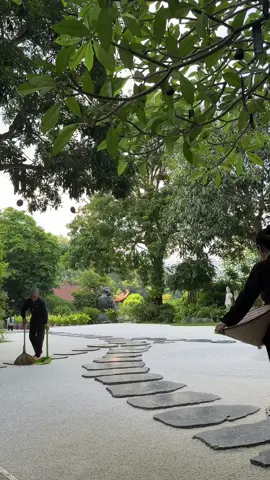 Chúng ta là kết quả của những gì chúng ta làm trong quá khứ .Từng tư tưởng , từng hành động ,từng lời nói đều tạo ra những hậu quả, có thể không phải bây giờ , nhưng chắc chắn sẽ sảy ra...#diatangphilaitu #phatphapnhiemmau 
