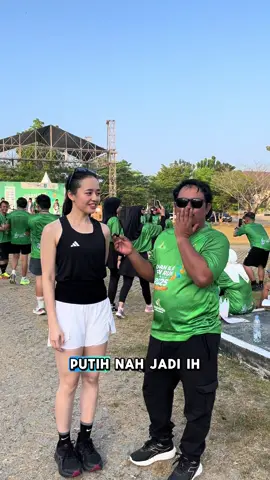 Yaahhh waya t***i cicak kite dek Ade Itam Ade poteh 🤣🤣🤣🤣🤣 kulit putih mun tejemur merah2 bae ..men itam tejemur kelabu jadini 🤣🤣🤣🤣🤣luar biaso putri otonomi Indonesia 2025 kenal dng ichal jugo ternyata 😅🕺 dan Dio turut memeriahkan Funrun Ogan Ilir 🕺🕺🔥 @Panca Wijaya Akbar  @pemkab.oganilir 