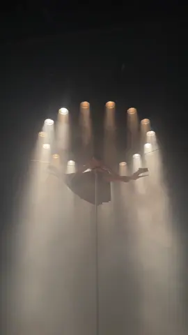 I witnessed the kind of beauty that burns into memory — strength wrapped in grace, power blazing through every gesture. pure feminine power, raw and magnetic. the crowd was a storm of voices and energy #poledance #performance #feminineenergy #lightingdesign #lightshow 